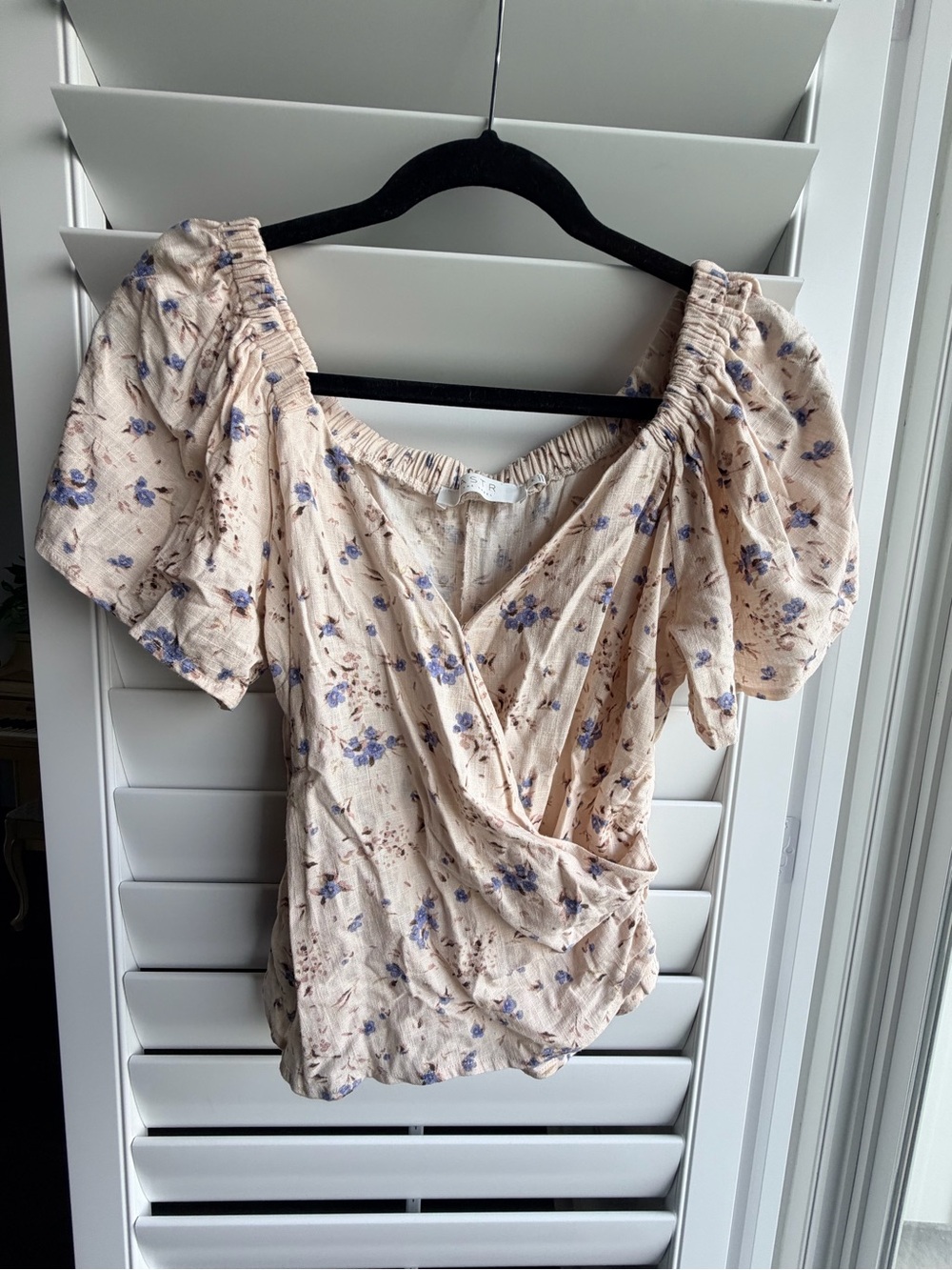 ASTR the Label Floral Wrap Top - Off wire with Blue Florals